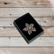 Load image into Gallery viewer, Petal Flower