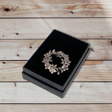 Load image into Gallery viewer, Flower Wreath